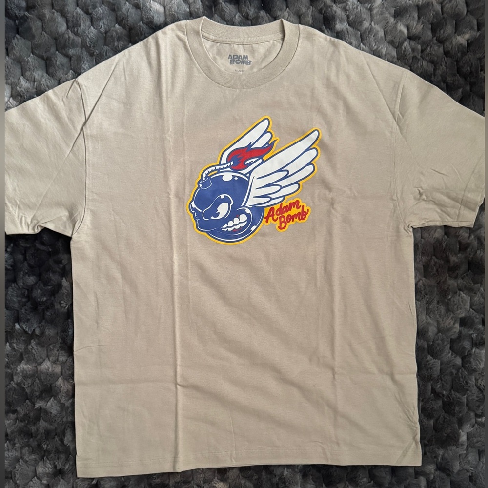 THE HUNDREDS Original Adam Bomb Beige Graphic T-Shirt NWOT